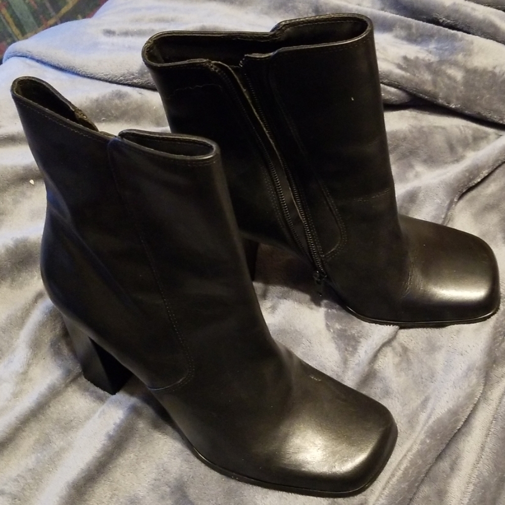 Ankle boots